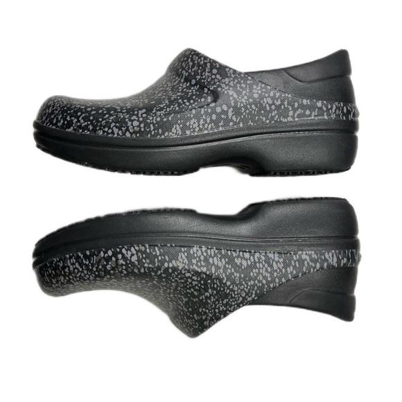 Crocs | At Work Neria Pro II Graphic Slip Resistant Clogs Size 8 - Picture 3 of 6
